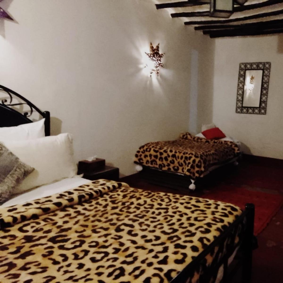 Riad Dar Mchicha مراكش الغرفة الصورة
